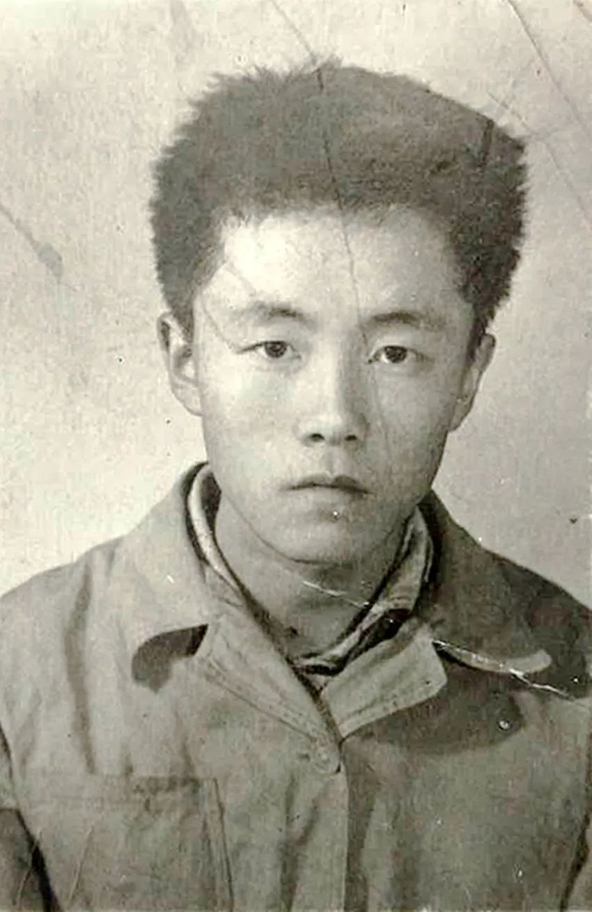 DƬ